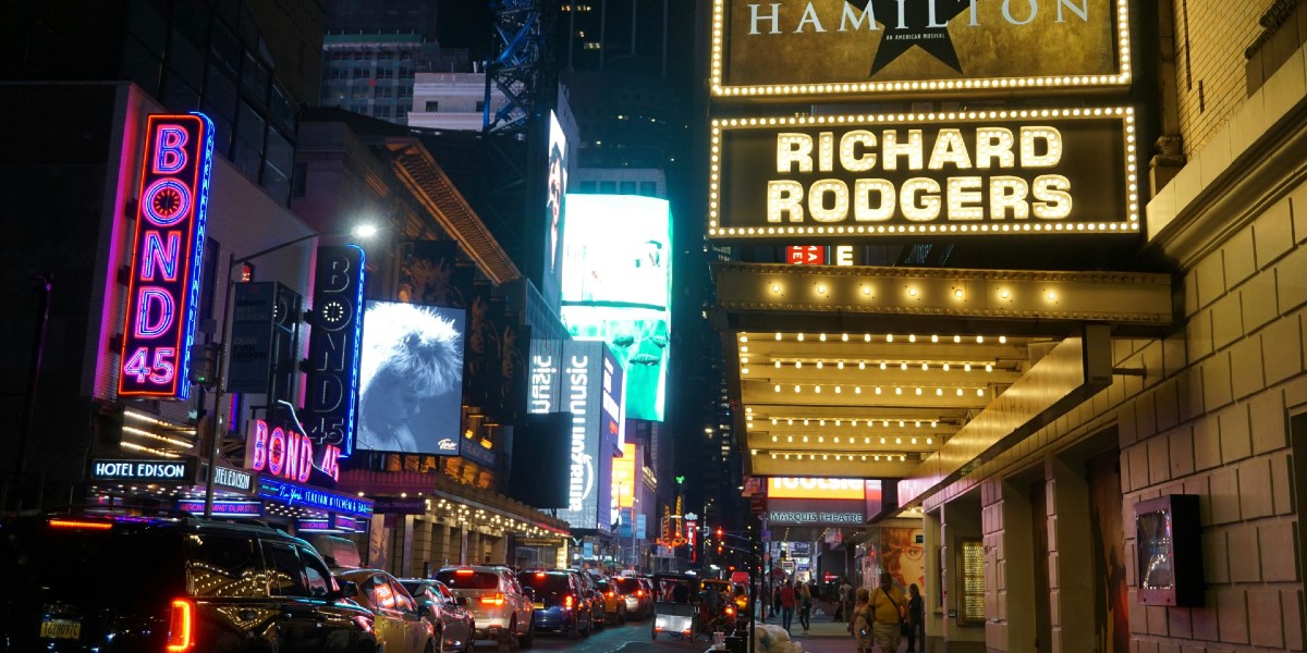 Que peut-on apporter dans un théâtre de Broadway ?